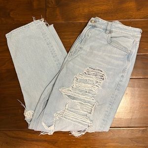 American Eagle Distressed Mom Jean